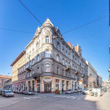 Appartamento Luxury Art Deco Flat / Big Balcony Budapest Esterno foto