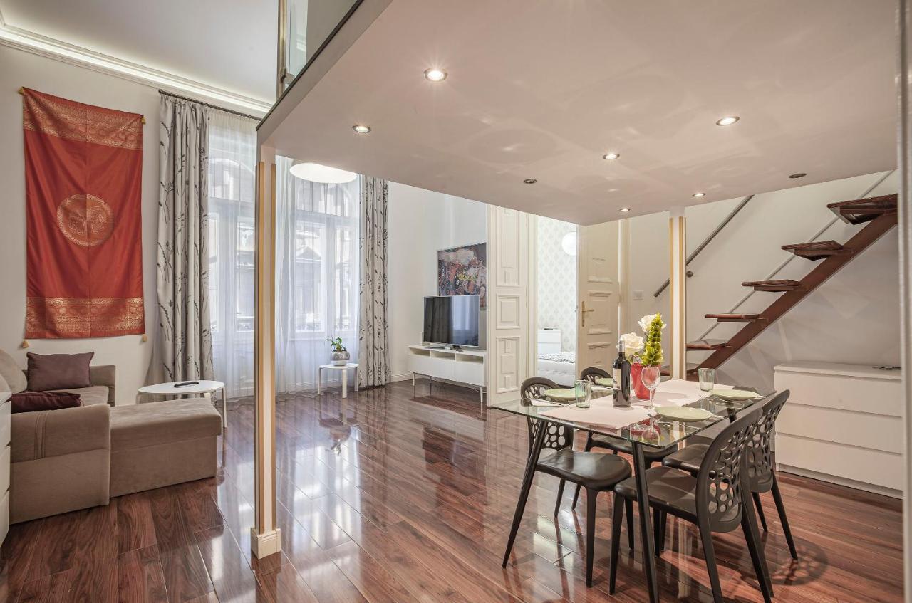 Appartamento Luxury Art Deco Flat / Big Balcony Budapest Esterno foto