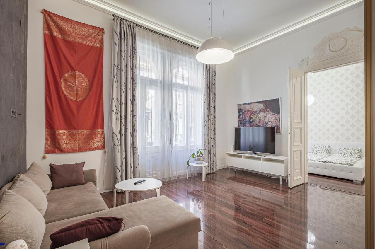Appartamento Luxury Art Deco Flat / Big Balcony Budapest Esterno foto