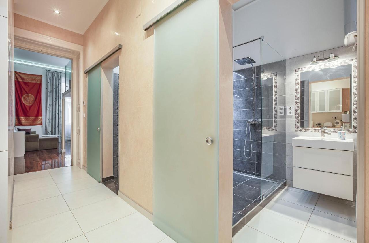 Appartamento Luxury Art Deco Flat / Big Balcony Budapest Esterno foto