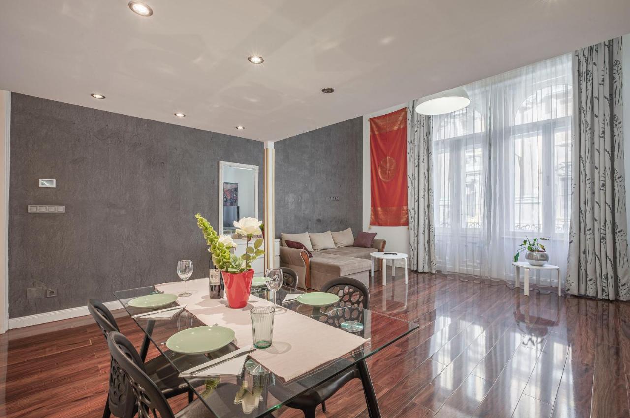 Appartamento Luxury Art Deco Flat / Big Balcony Budapest Esterno foto