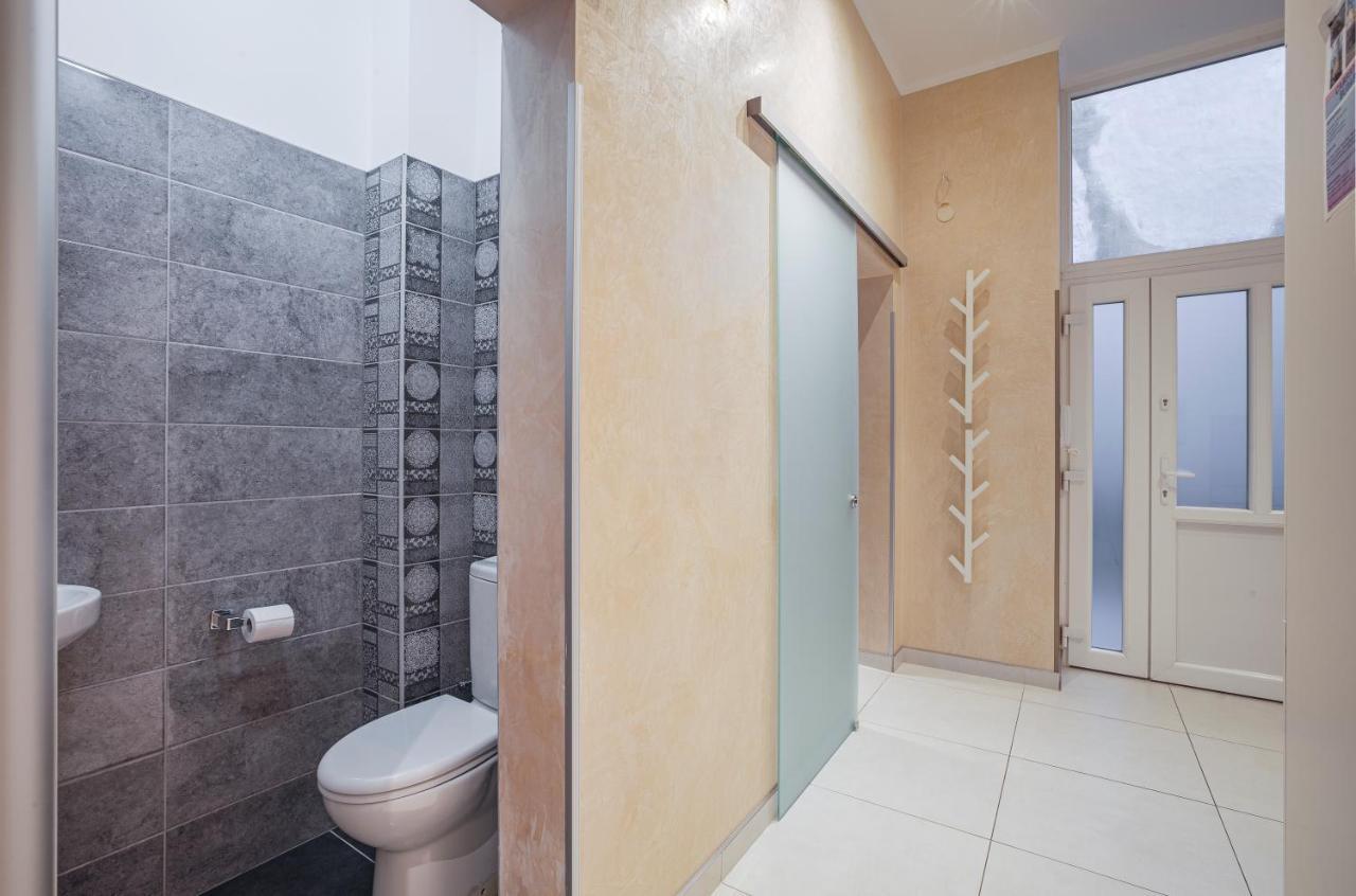 Appartamento Luxury Art Deco Flat / Big Balcony Budapest Esterno foto