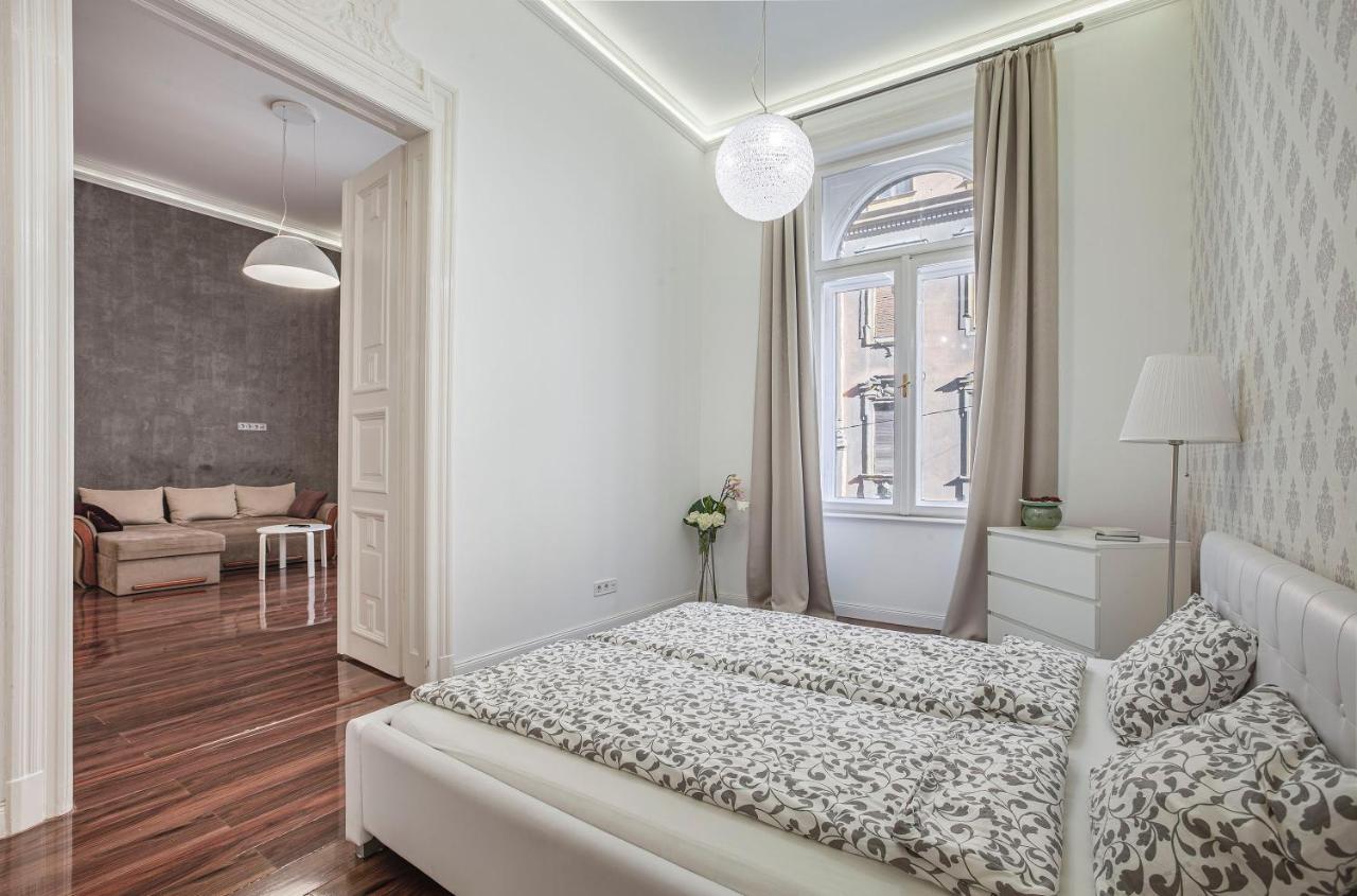 Appartamento Luxury Art Deco Flat / Big Balcony Budapest Esterno foto